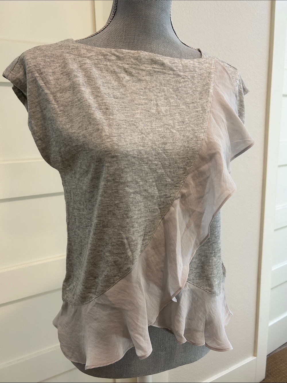 BR short sleeve ruffle tee
